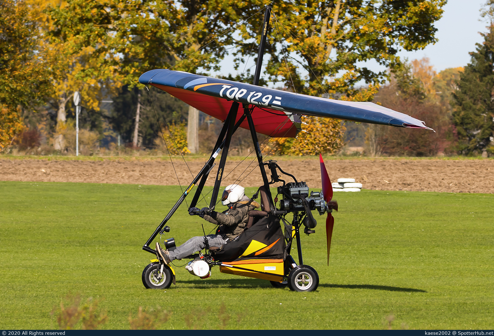 Photo of D-MHRW - Cosmos Ultralight Echo 12 operated by Private