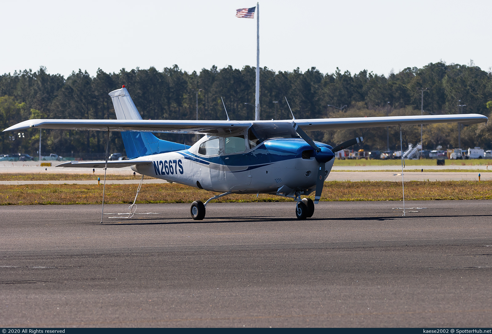 Photo of N2667S - Cessna 210L Centurion II operated by Private