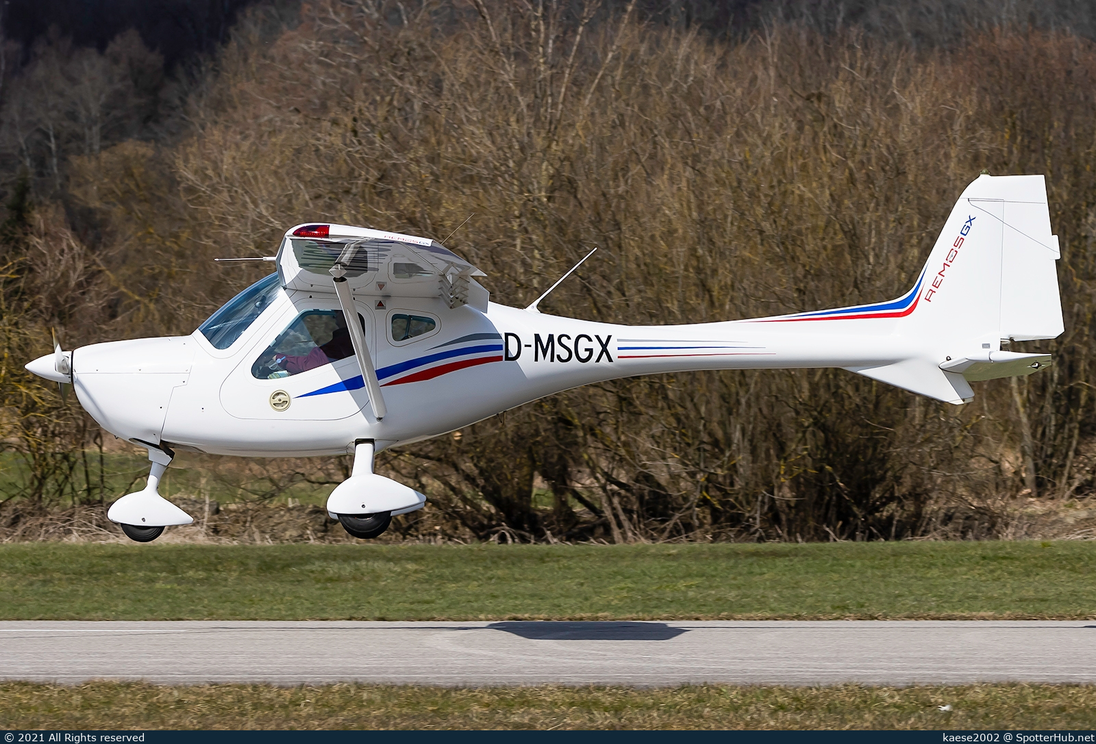 Photo of D-MSGX - Remos GX operated by Private