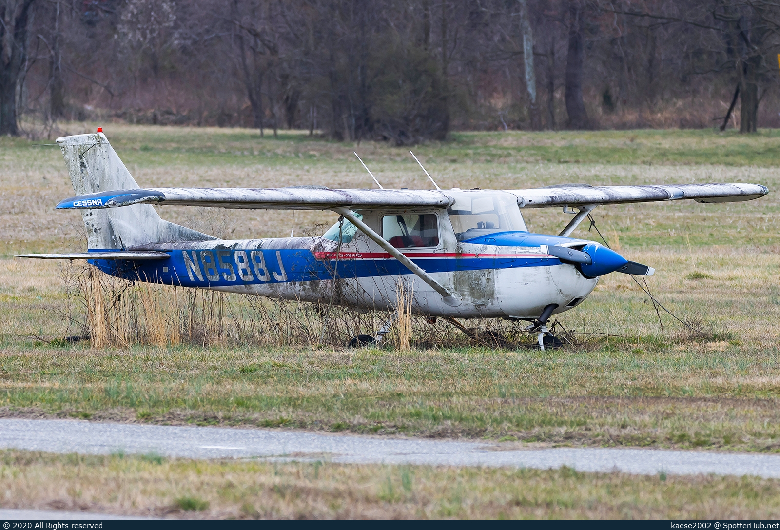 Photo of N8588J - Cessna 150G operated by Private