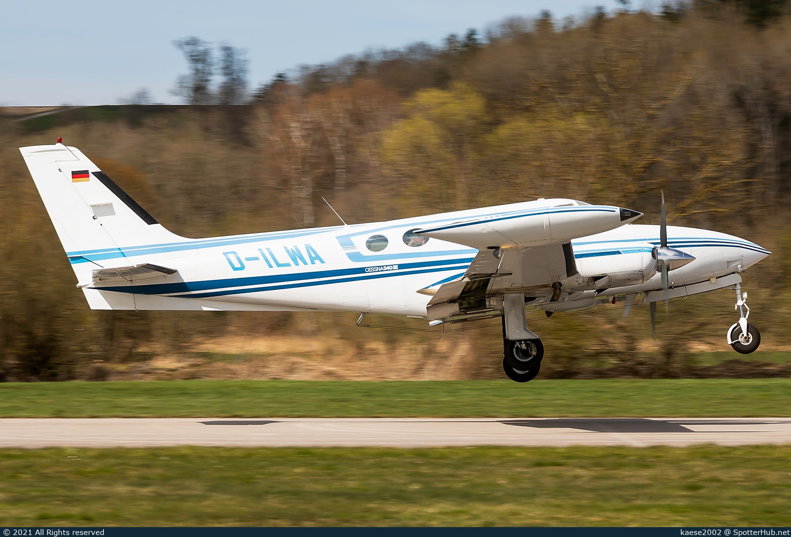 Photo of D-ILWA - Cessna 340A operated by Bavarian Tailhook