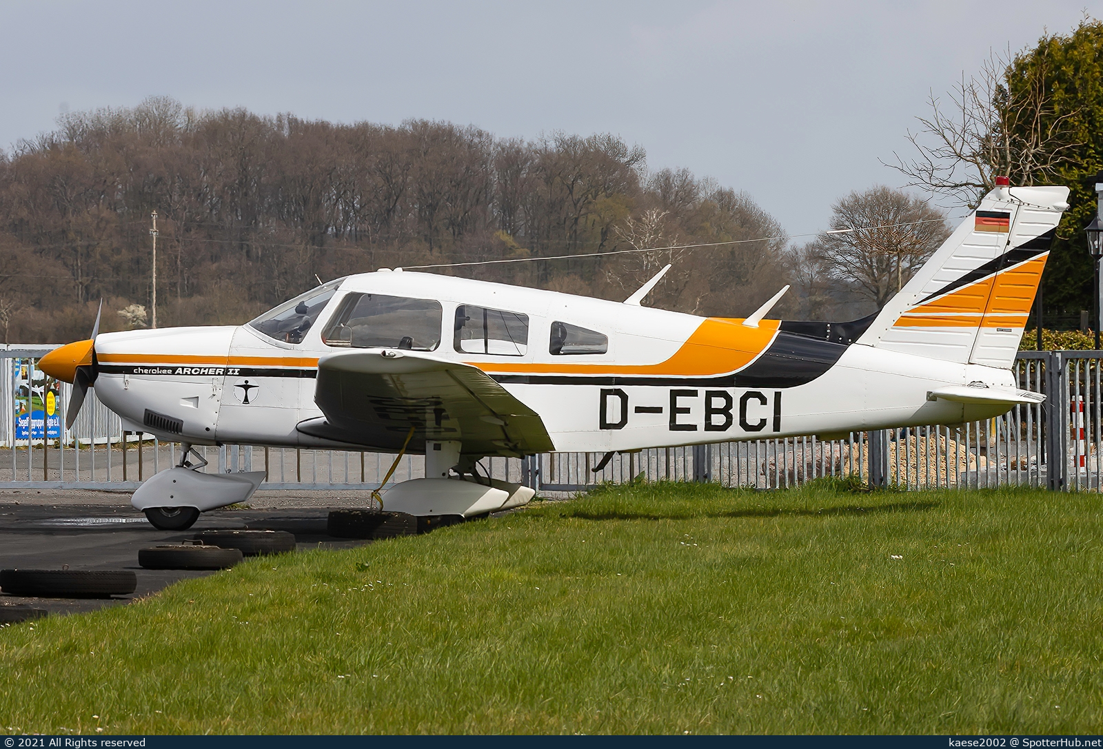 Photo of D-EBCI - Piper PA-28-181 Archer II operated by Private