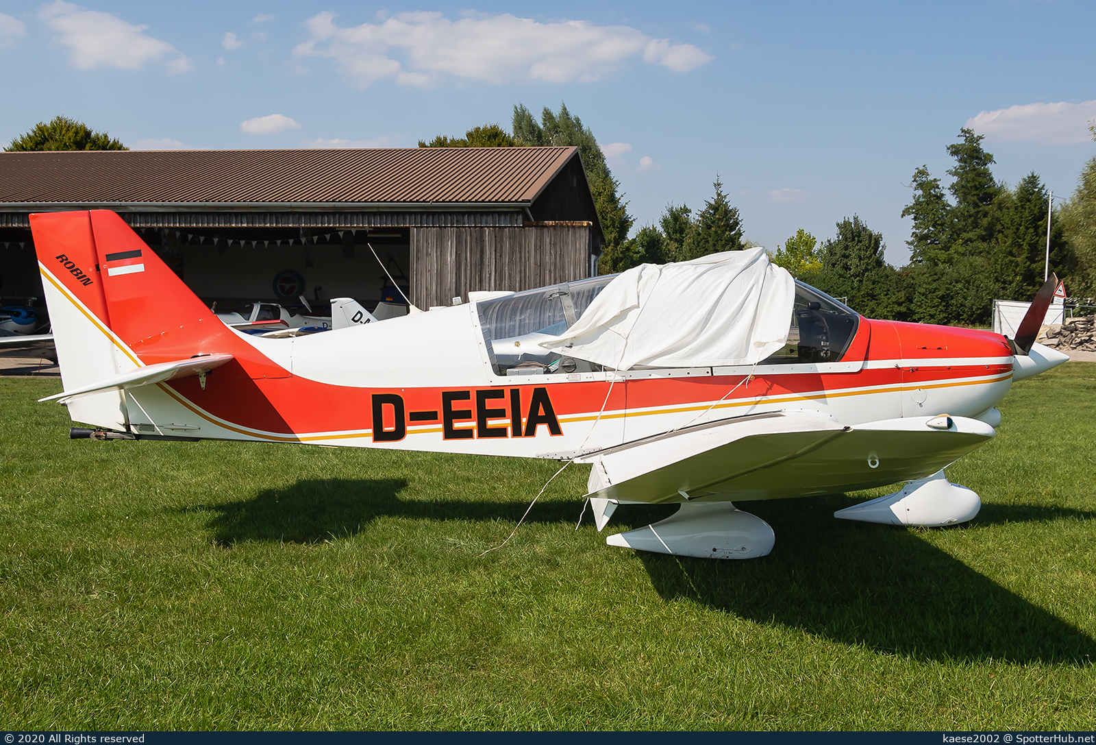 Photo of D-EEIA - Robin DR400/180R Remorqueur operated by Luftsportverein Münsingen-Eisberg