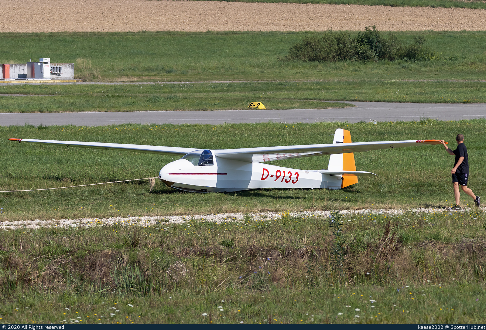 Photo of D-9133 - Schleicher K 8B