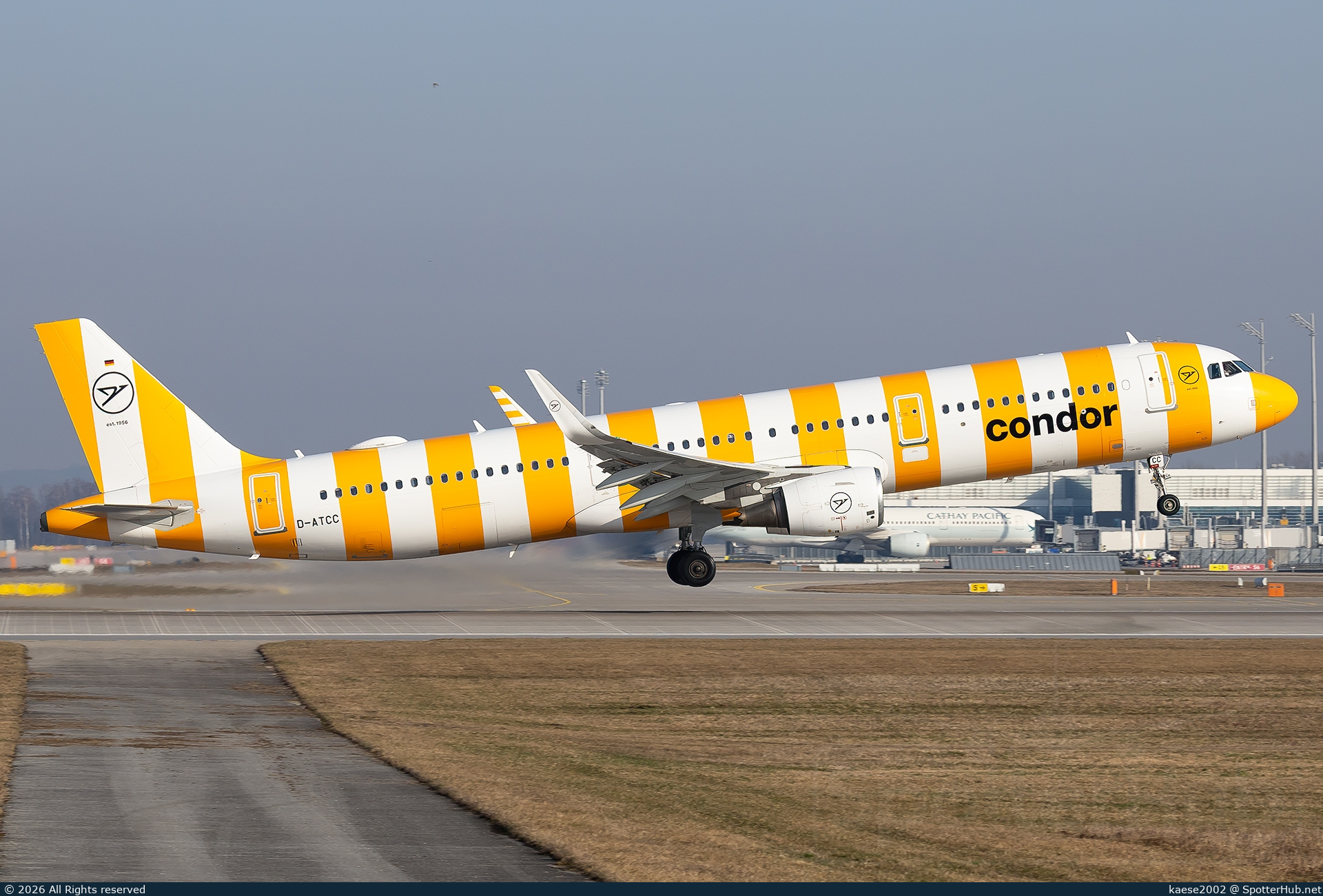 Photo of D-ATCC - Airbus A321-211 operated by Condor