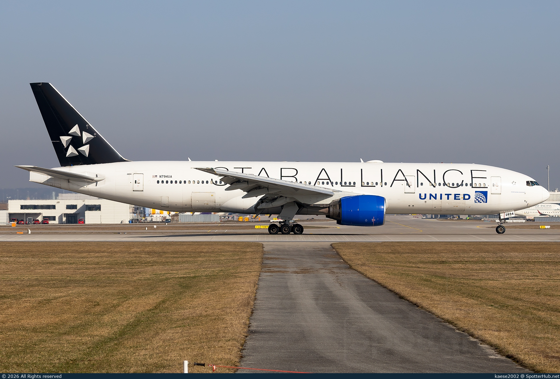 Photo of N794UA - Boeing 777-222(ER) operated by United Airlines