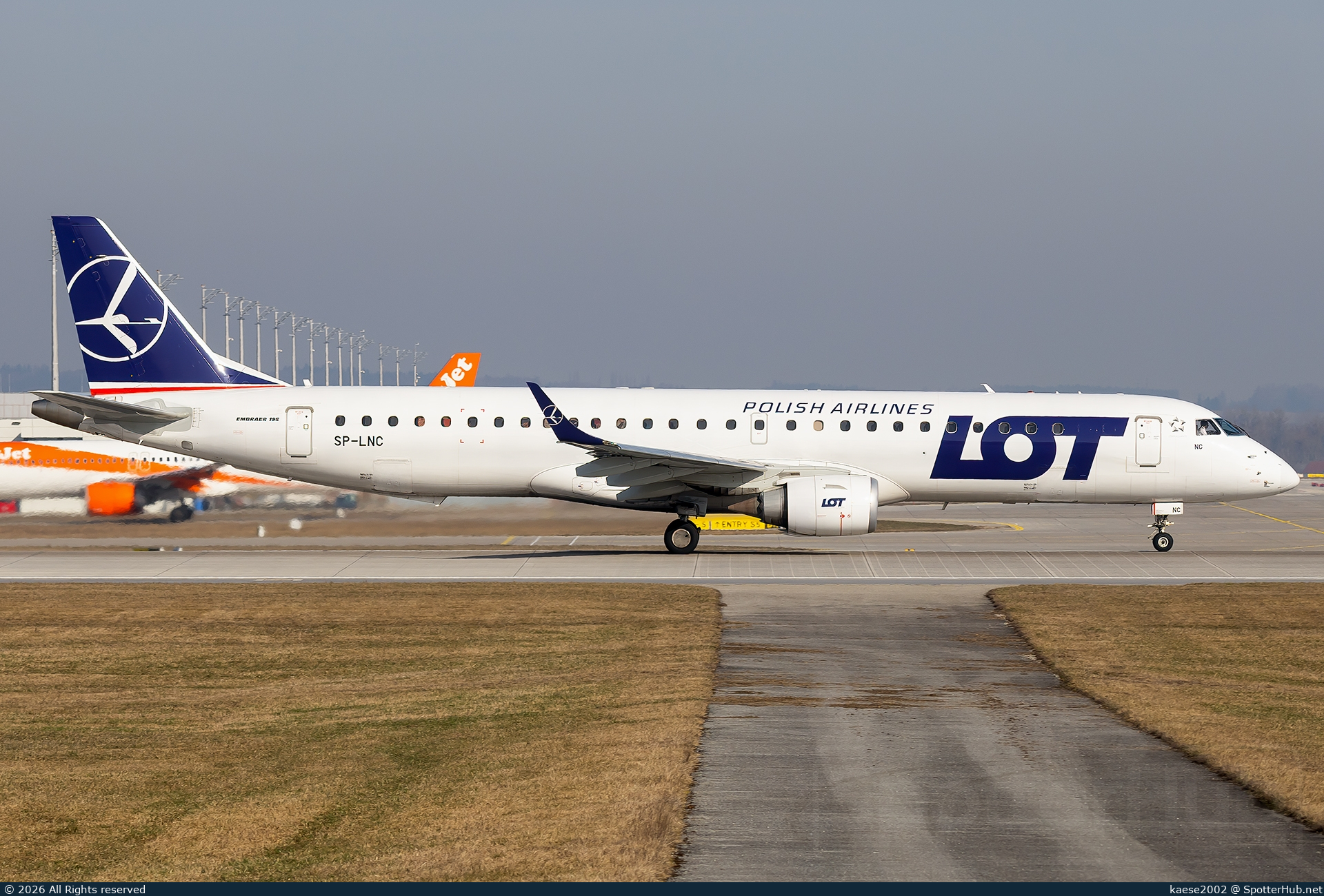 Photo of SP-LNC - Embraer ERJ-195LR operated by LOT Polish Airlines