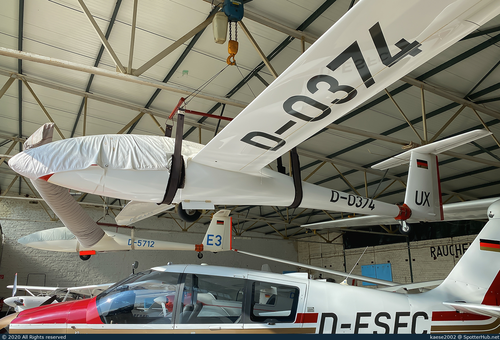 Photo of D-0374 - Schempp-Hirth Discus CS operated by Private