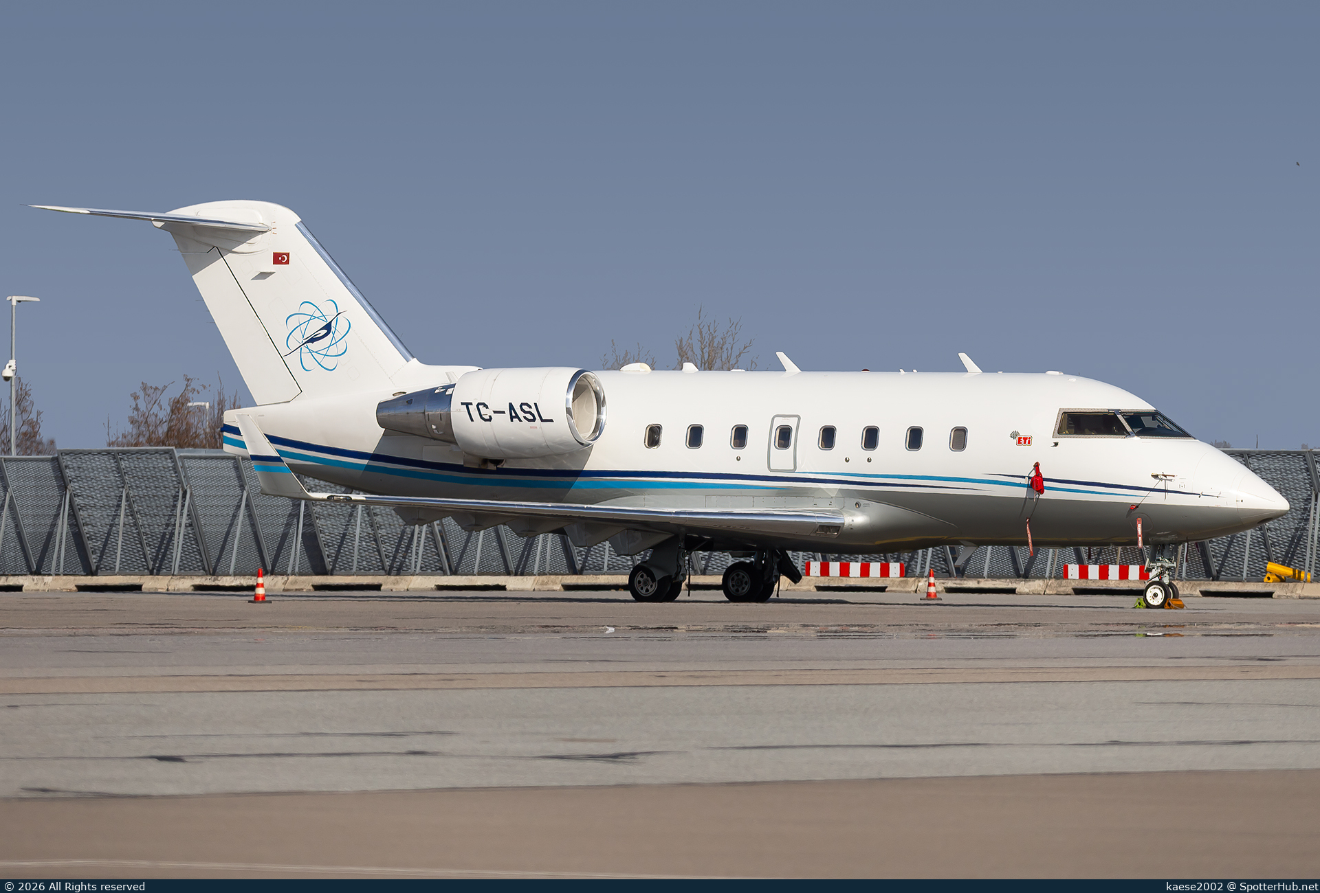 Photo of TC-ASL - Bombardier Challenger 604 operated by Apron Aviation
