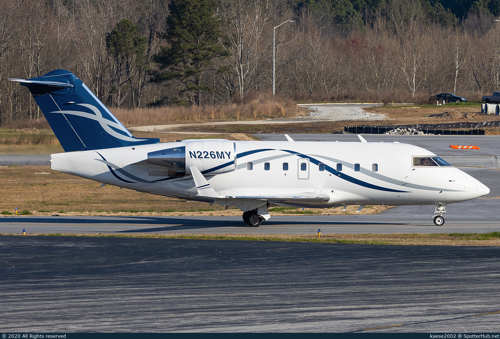 Photo of N226MY - Bombardier Challenger 604 operated by Wheels Up Private Jets
