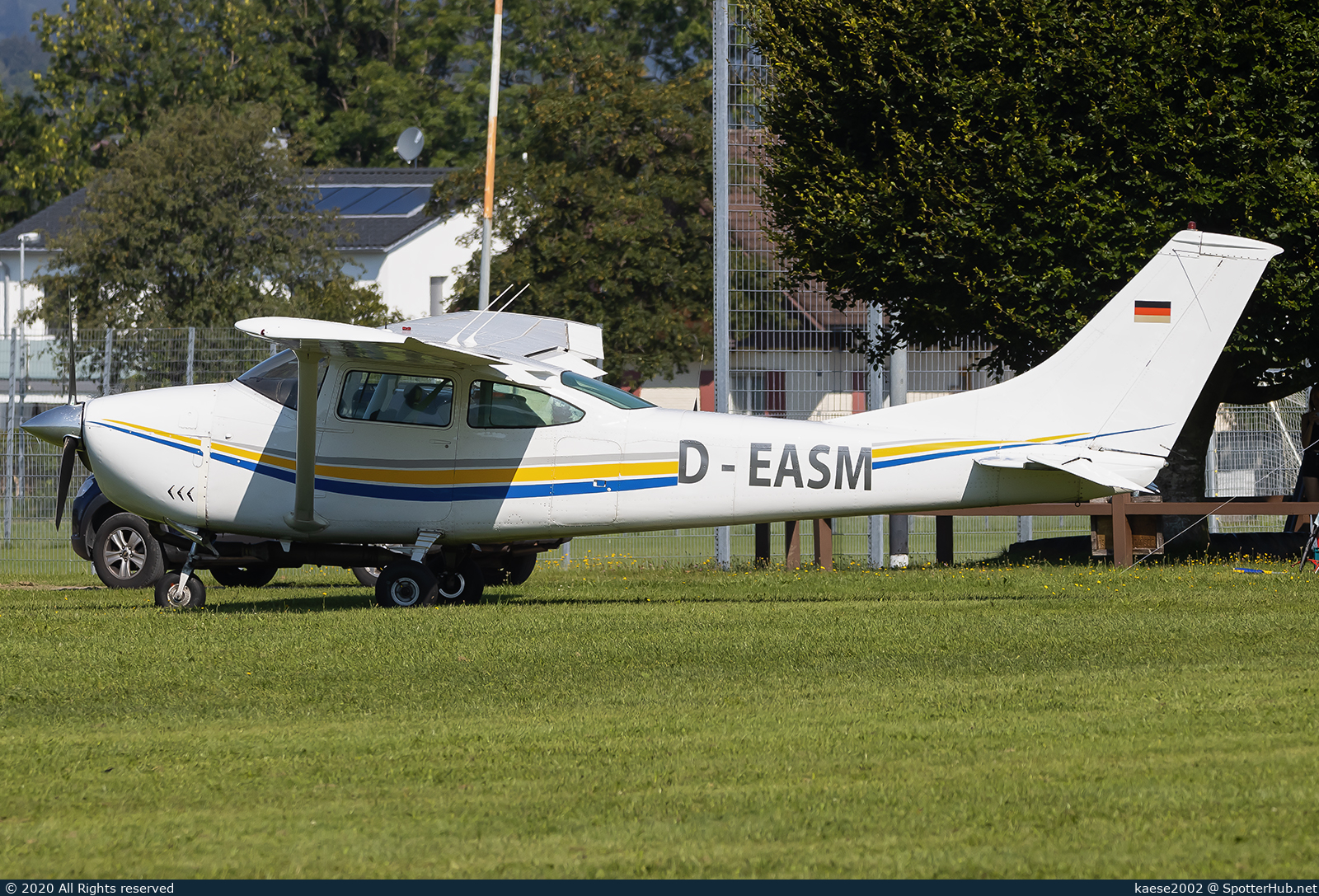 Photo of D-EASM - Cessna 182M Skylane operated by Skydive Saulgau