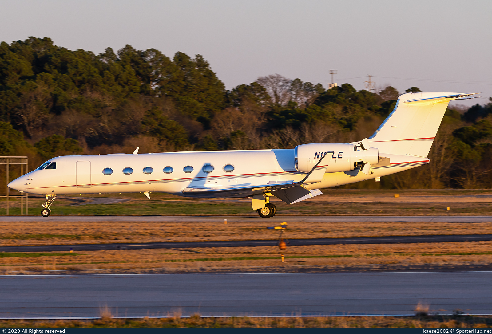 Photo of N119LE - Gulfstream GV-SP (G550) operated by Pentastar Aviation Charter