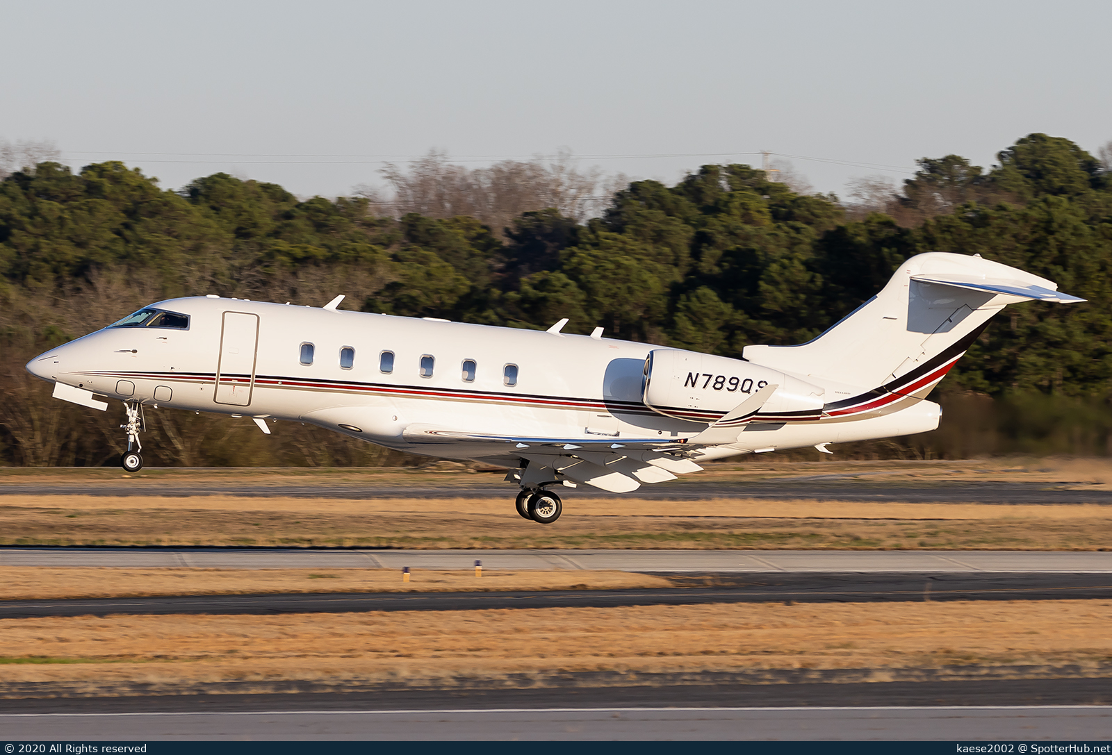 Photo of N789QS - Bombardier Challenger 350 operated by NetJets