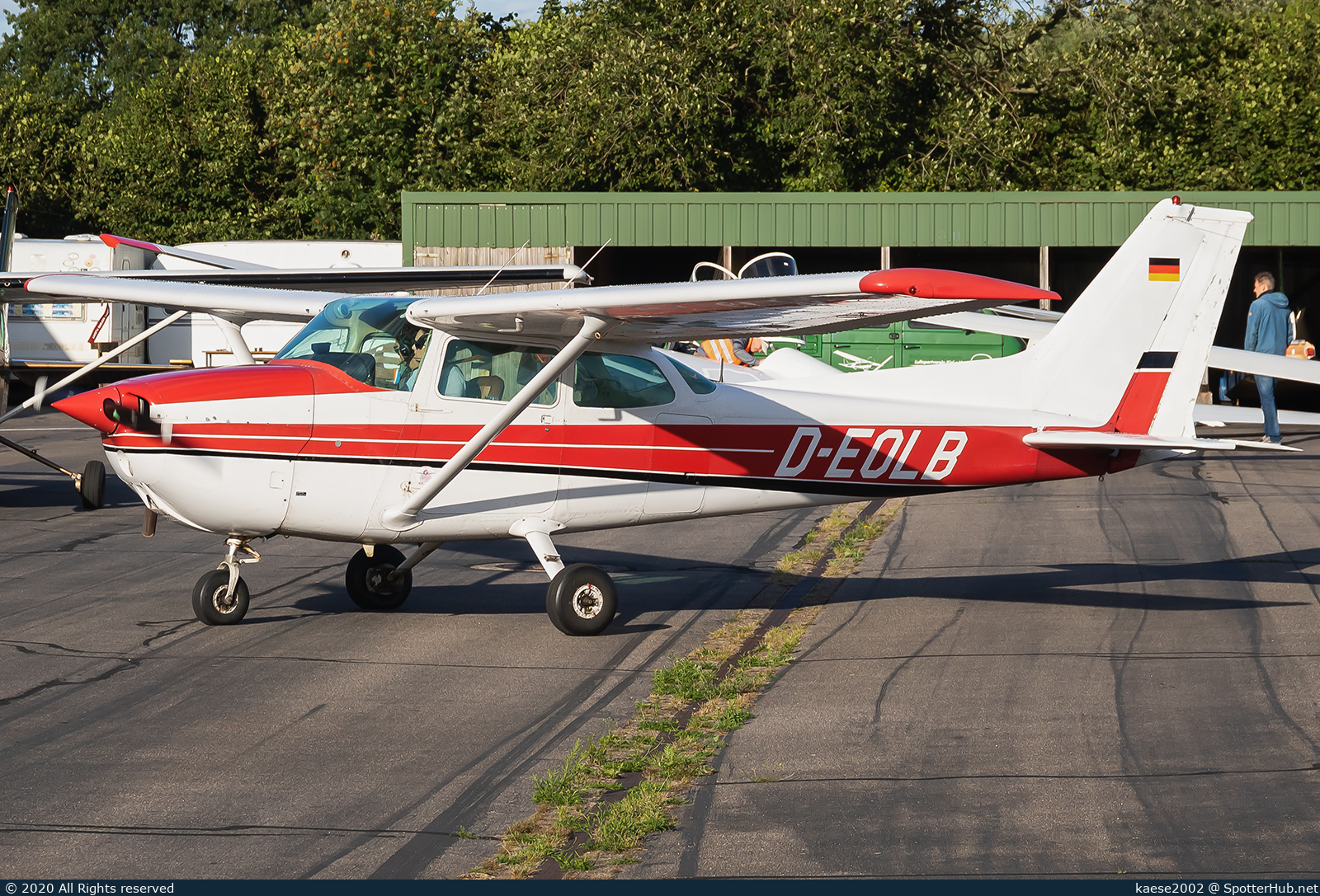 Photo of D-EOLB - Cessna 172N Skyhawk operated by Luftsportverein Kiel