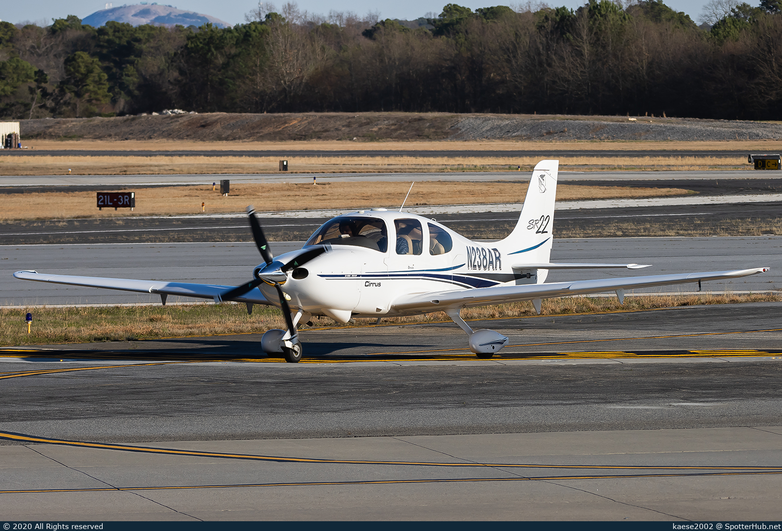 Photo of N238AR - Cirrus SR22 G1 operated by Private