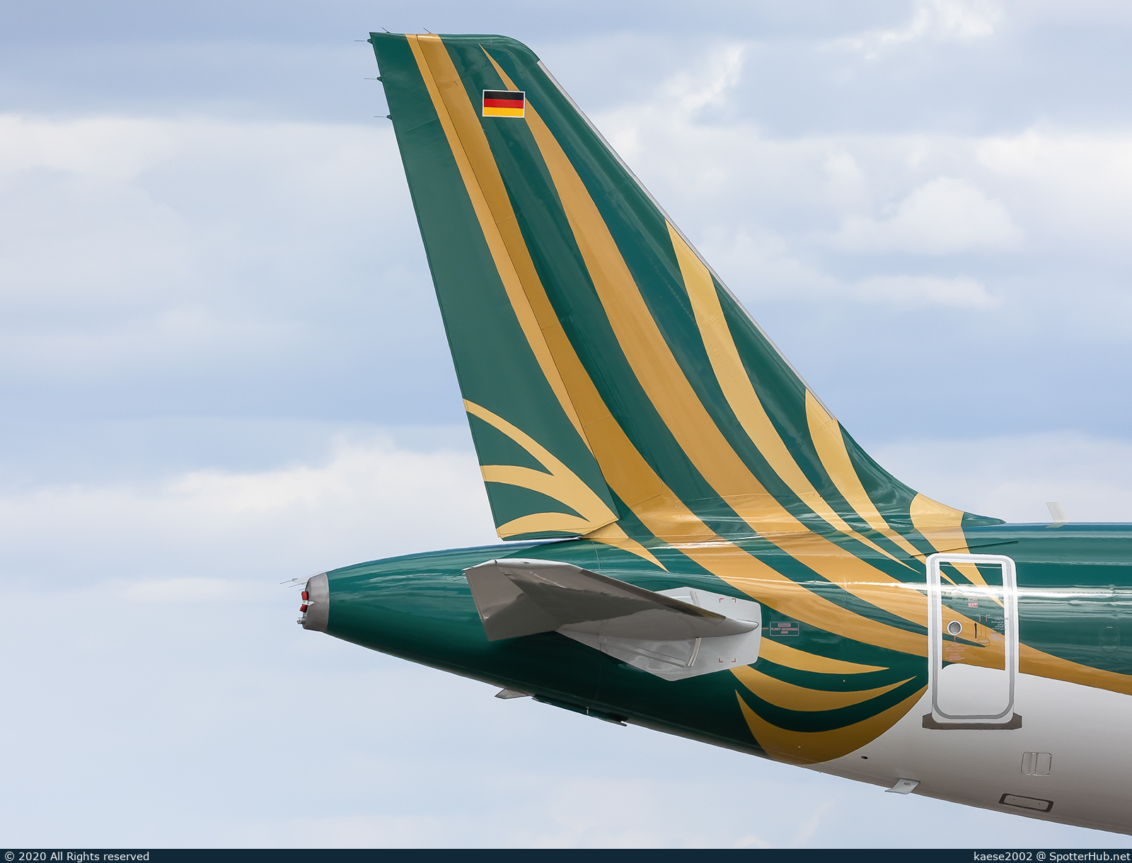 Photo of D-AUAM - Airbus A320-251N operated by SaudiGulf Airlines