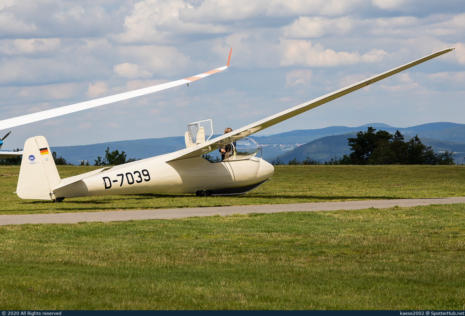 Photo of D-7039 - Schleicher Ka 2b Rhönschwalbe operated by Private