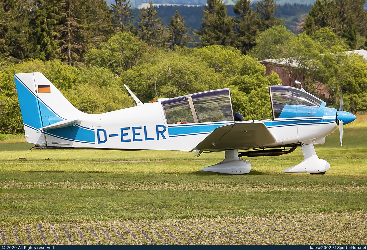 Photo of D-EELR - Robin DR400/180R Remorqueur operated by Rhönflug Bad Brückenau