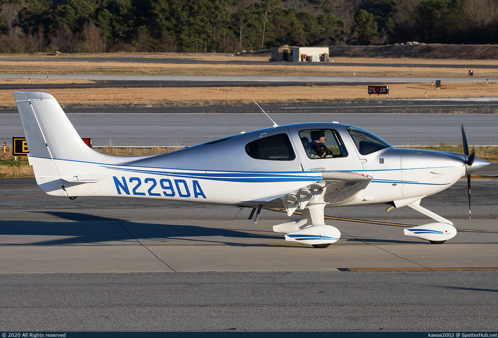 Photo of N229DA - Cirrus SR20 G5 operated by Private