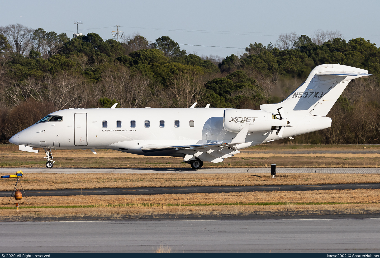 Photo of N537XJ - Bombardier Challenger 300 operated by XOJet