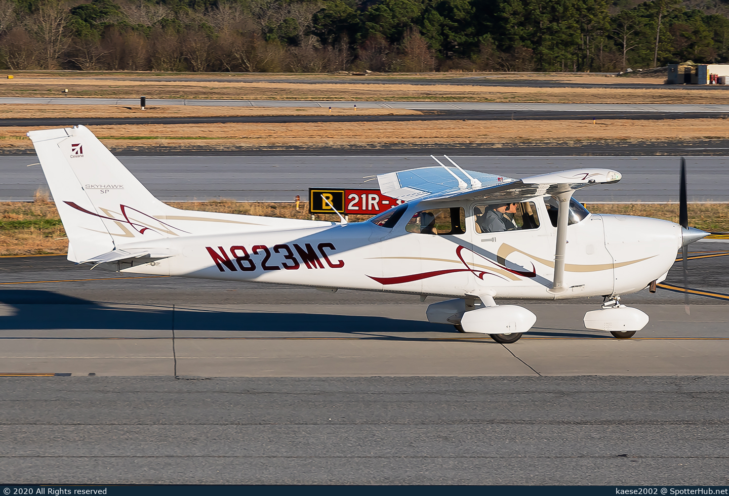 Photo of N823MC - Cessna 172S Skyhawk SP operated by Private