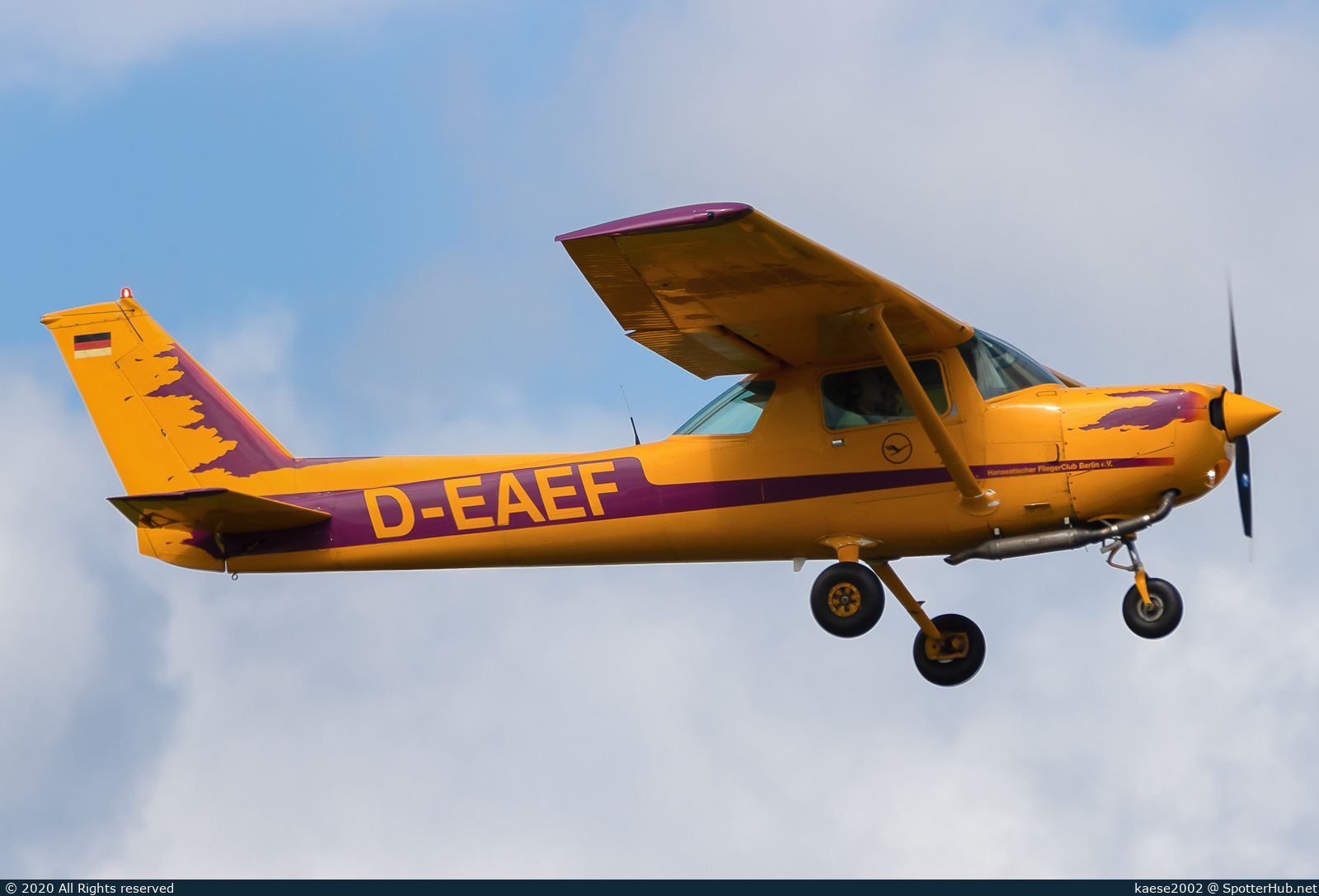 Photo of D-EAEF - Cessna 152 operated by Hanseatischer Fliegerclub Berlin