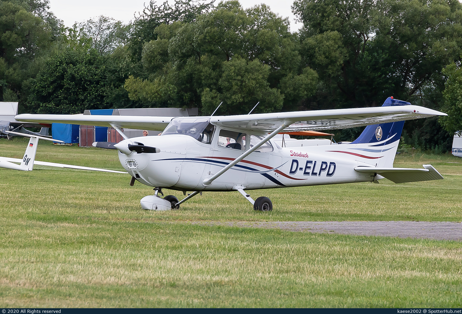 Photo of D-ELPD - Reims-Cessna F172N Skyhawk II operated by Aero-Club Odenwald Michelstadt