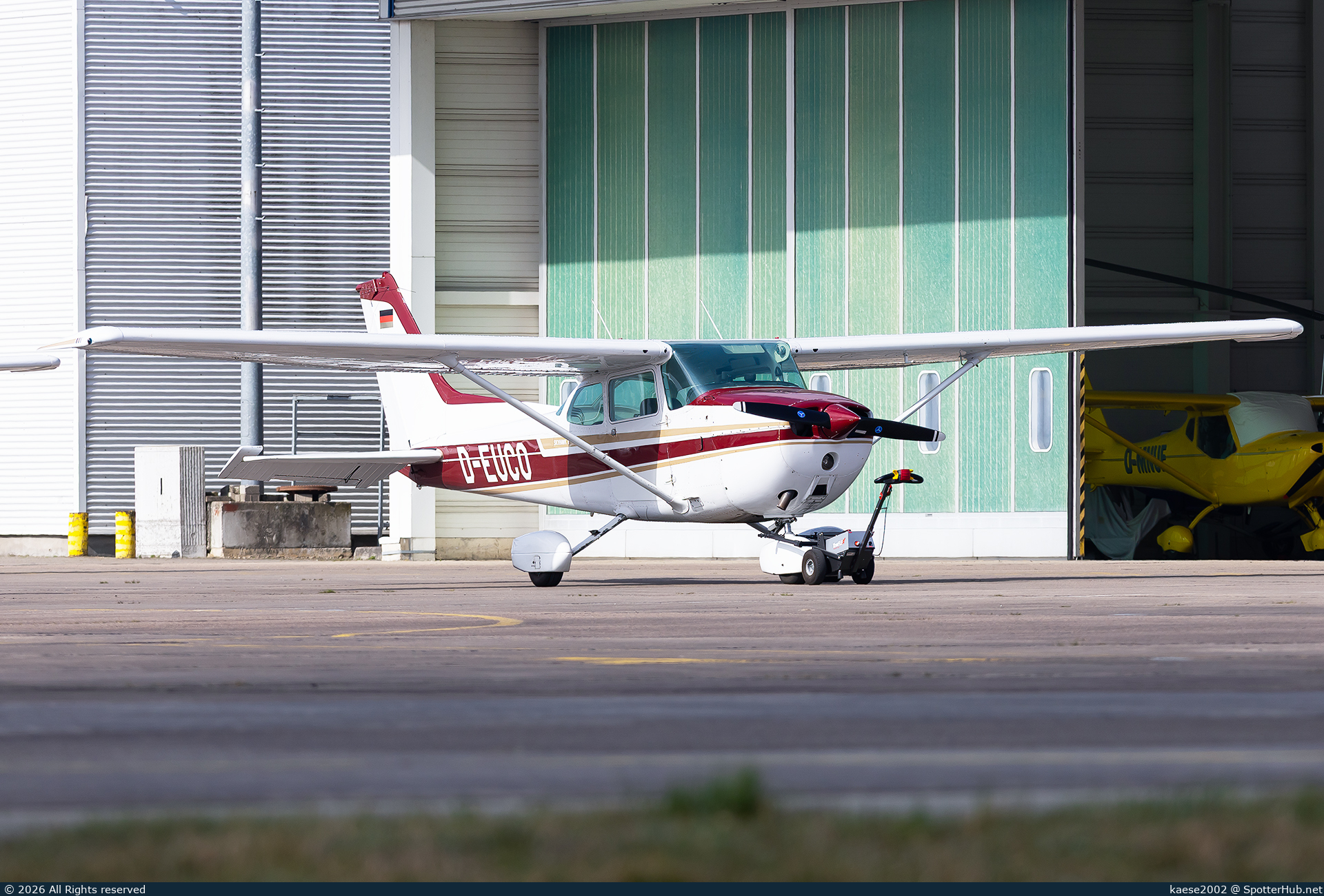 Photo of D-EUCO - Cessna 172N Skyhawk II operated by Flugschule NUF Neubrandenburg