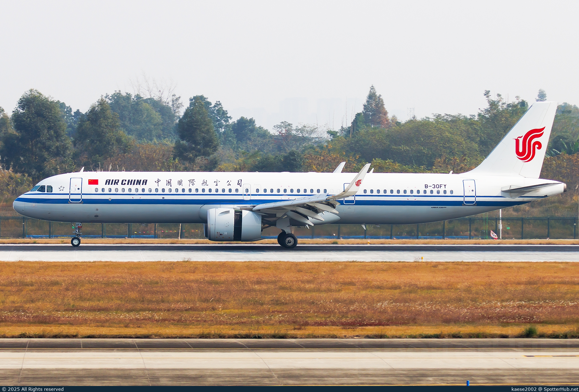 Photo of B-30FY - Airbus A321-272NX operated by Air China