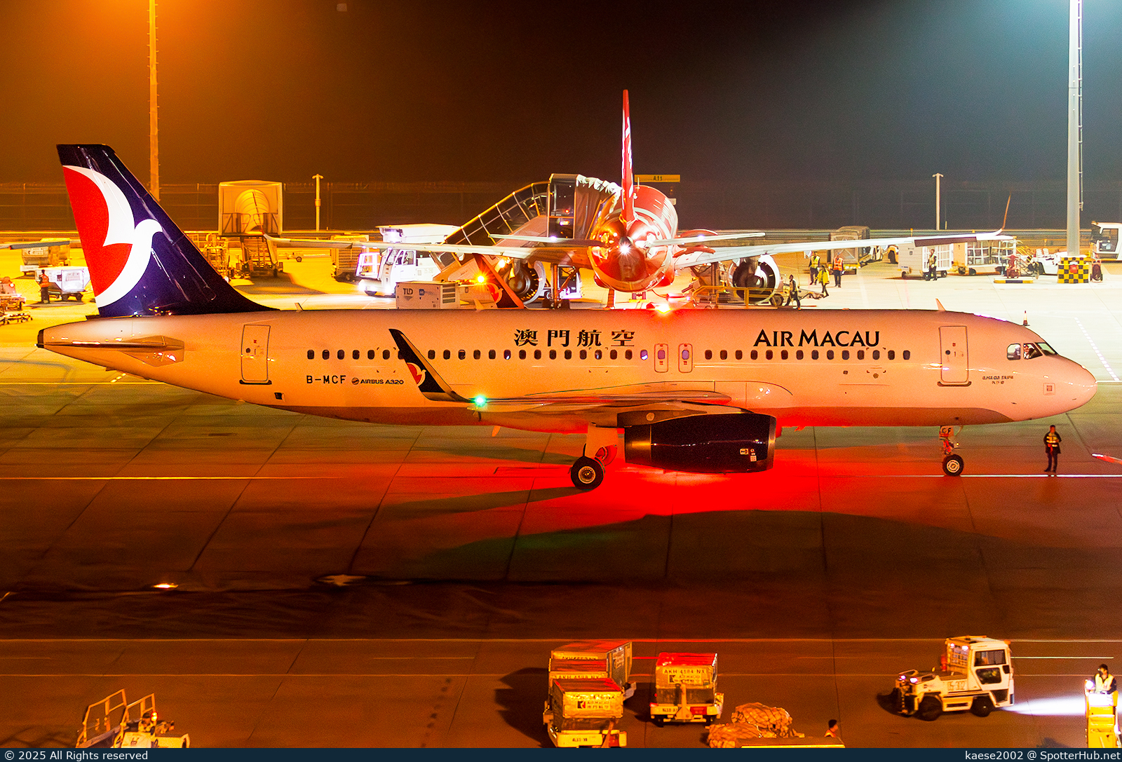 Photo of B-MCF - Airbus A320-232 operated by Air Macau