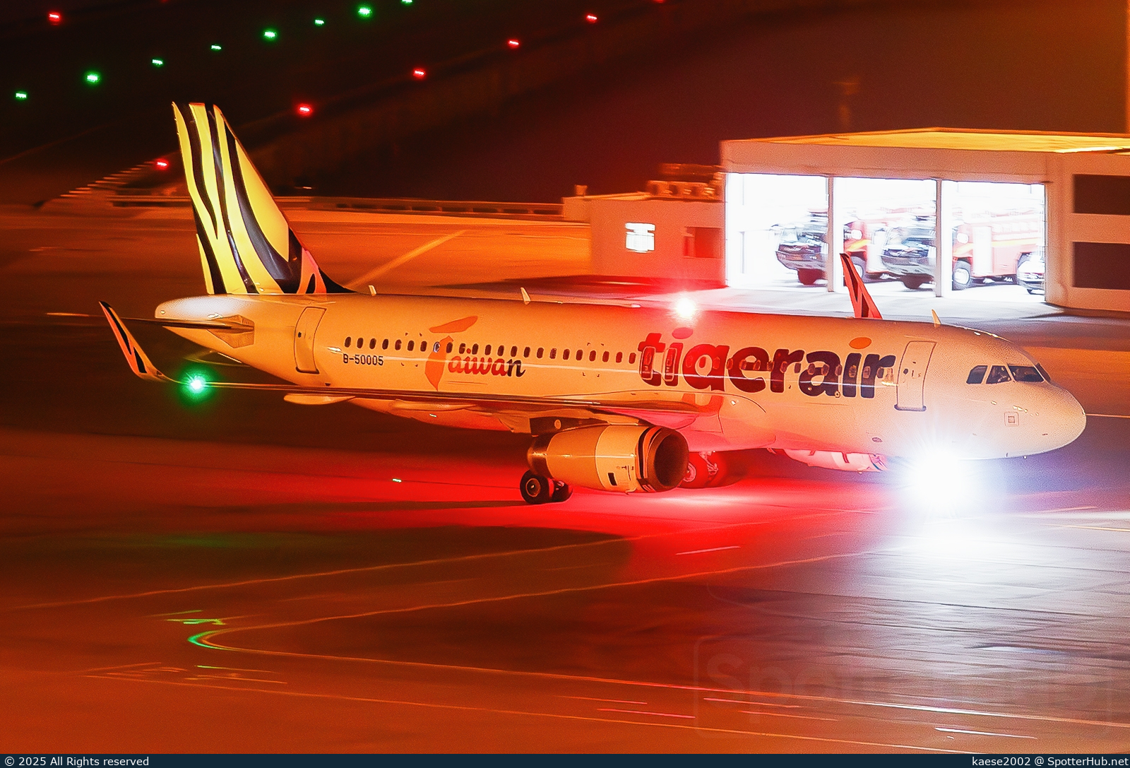 Photo of B-50005 - Airbus A320-232 operated by Tigerair Taiwan