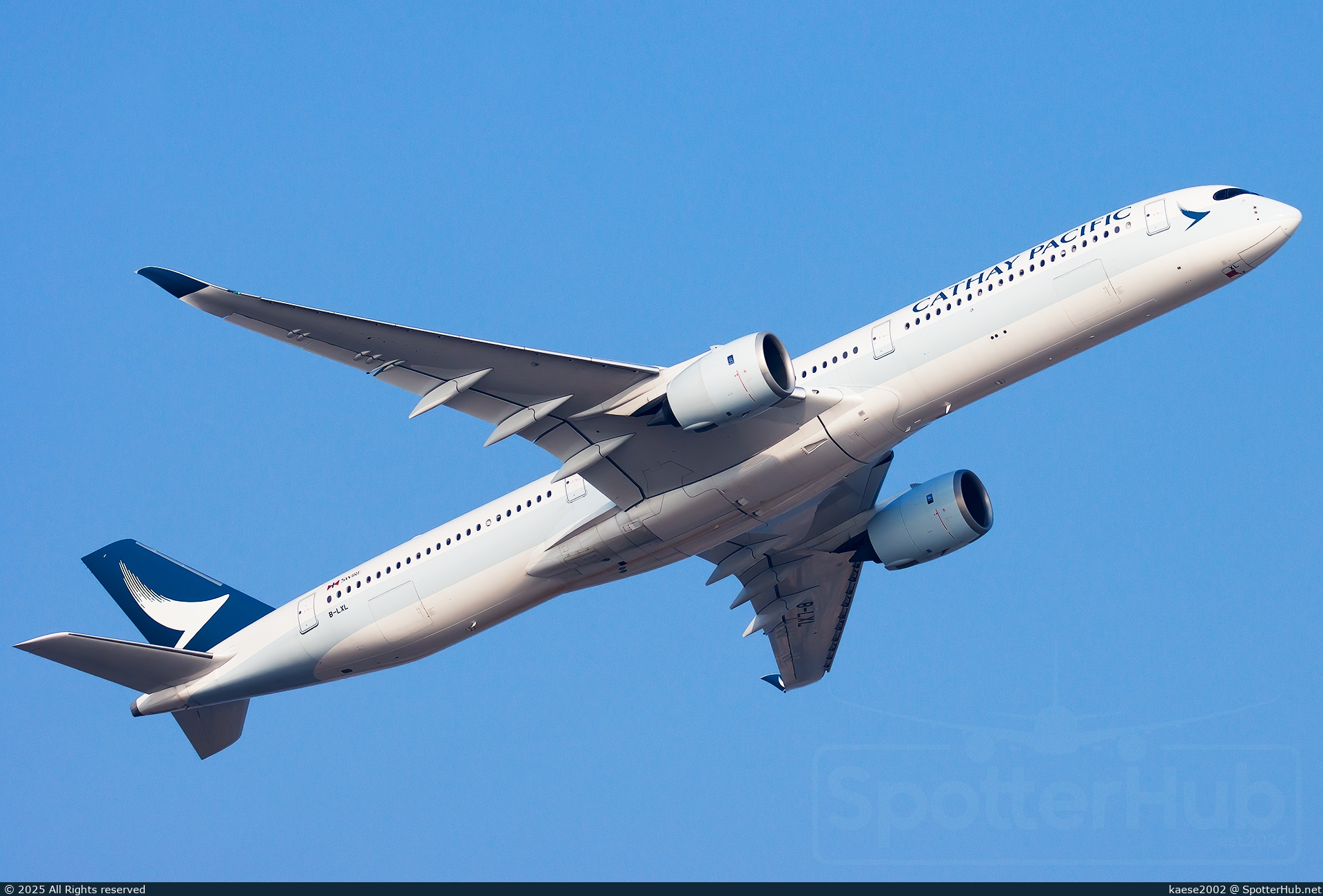 Photo of B-LXL - Airbus A350-1041 operated by Cathay Pacific Airways