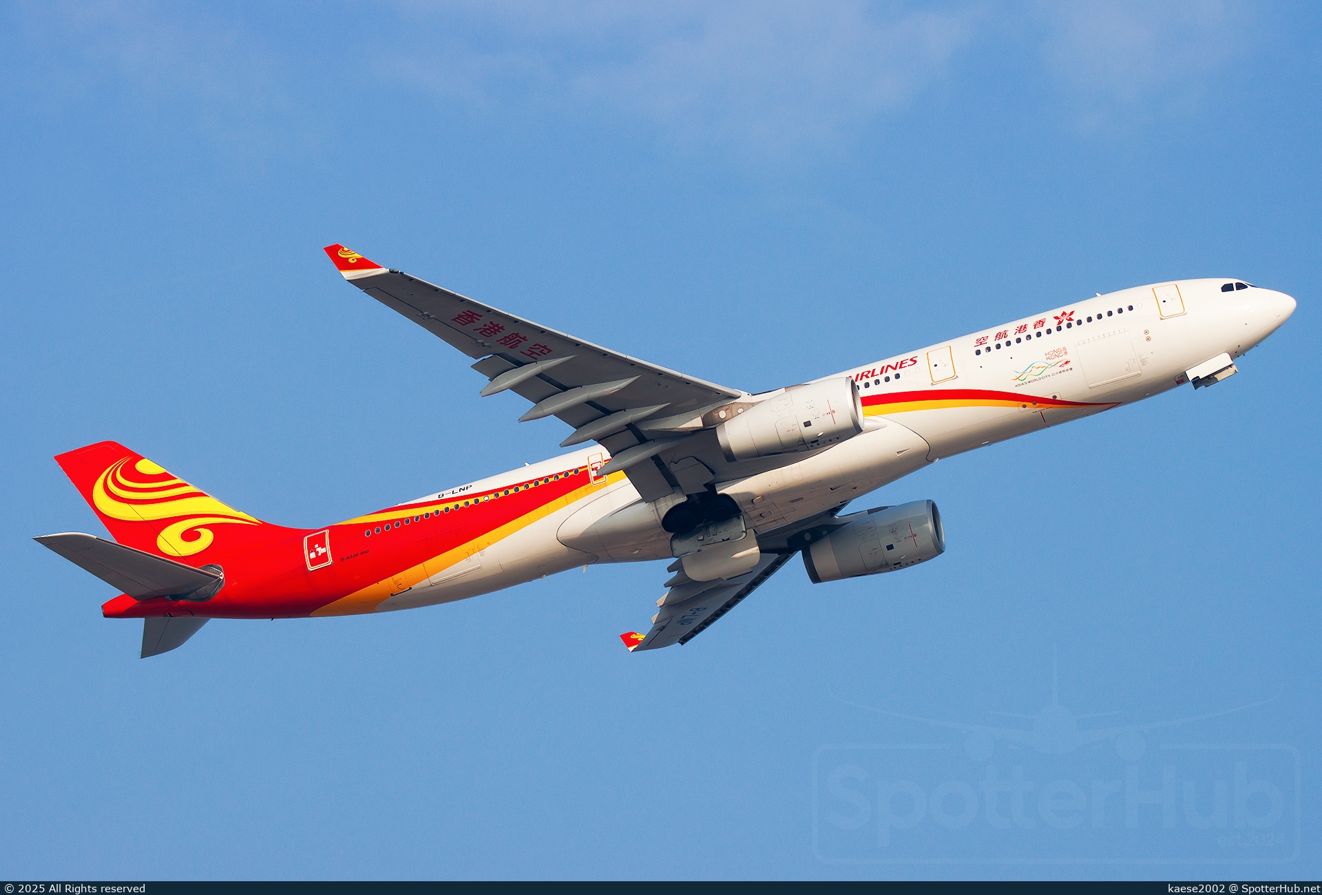 Photo of B-LNP - Airbus A330-343 operated by Hong Kong Airlines