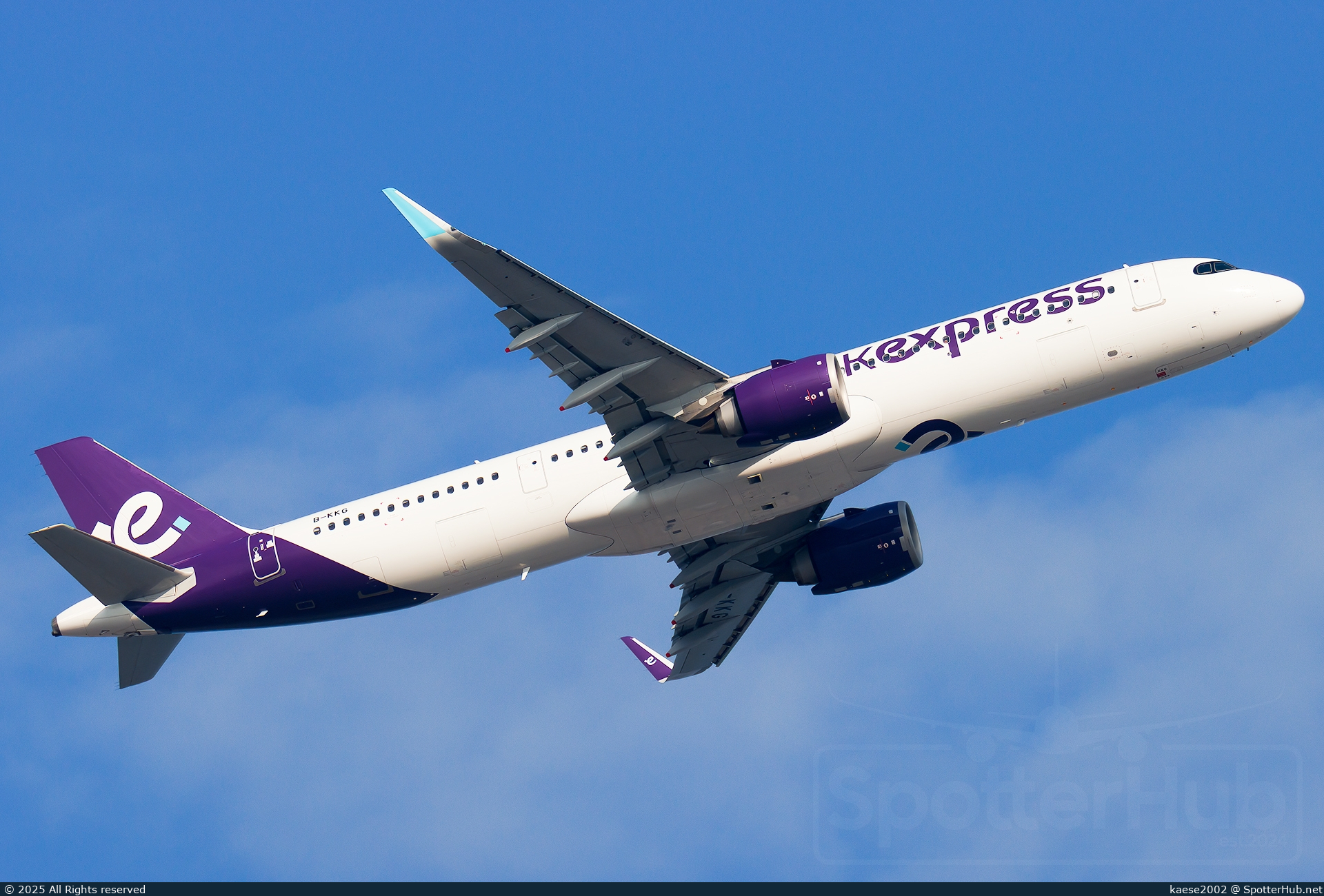 Photo of B-KKG - Airbus A321-251NX operated by Hong Kong Express