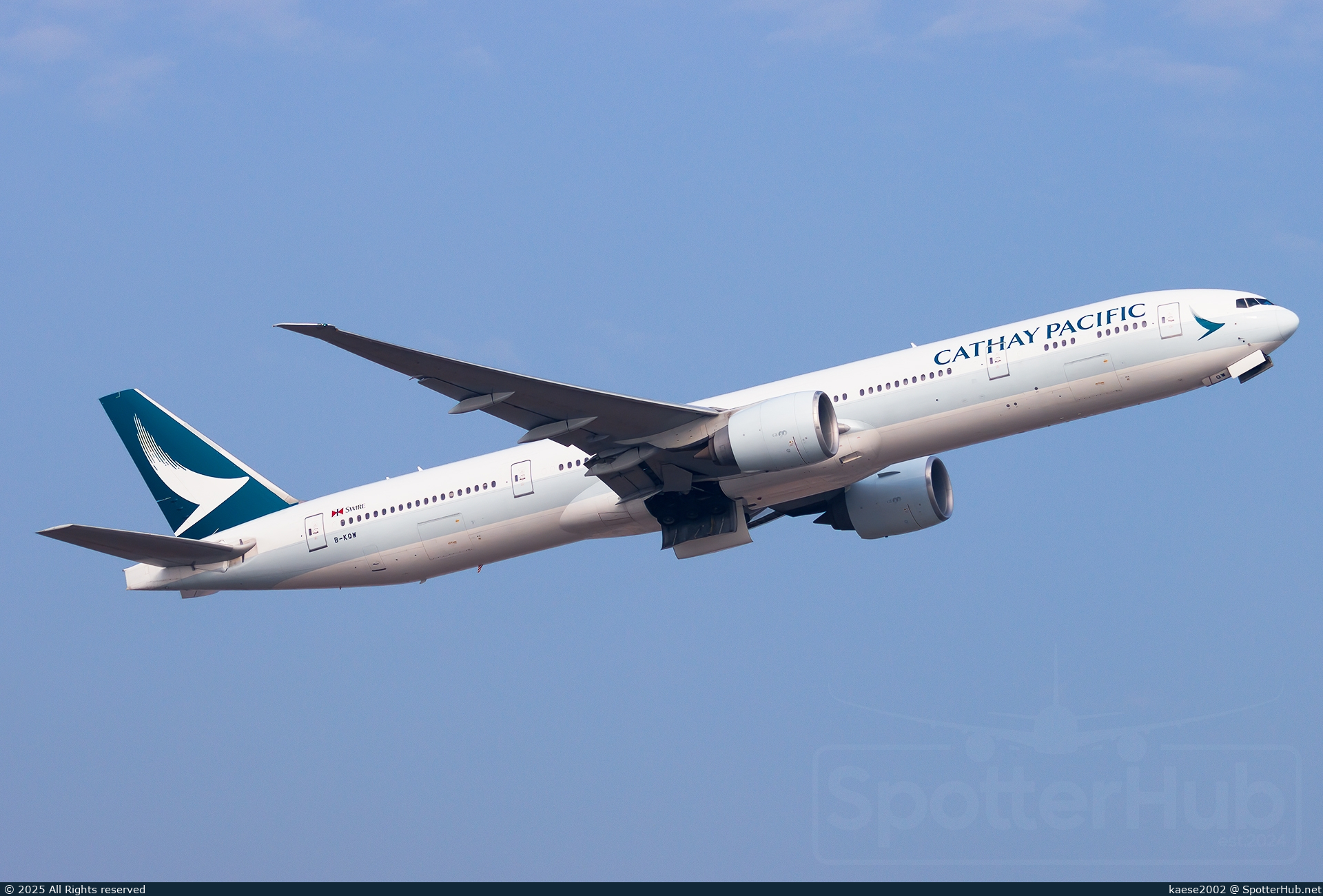 Photo of B-KQW - Boeing 777-367(ER) operated by Cathay Pacific Airways