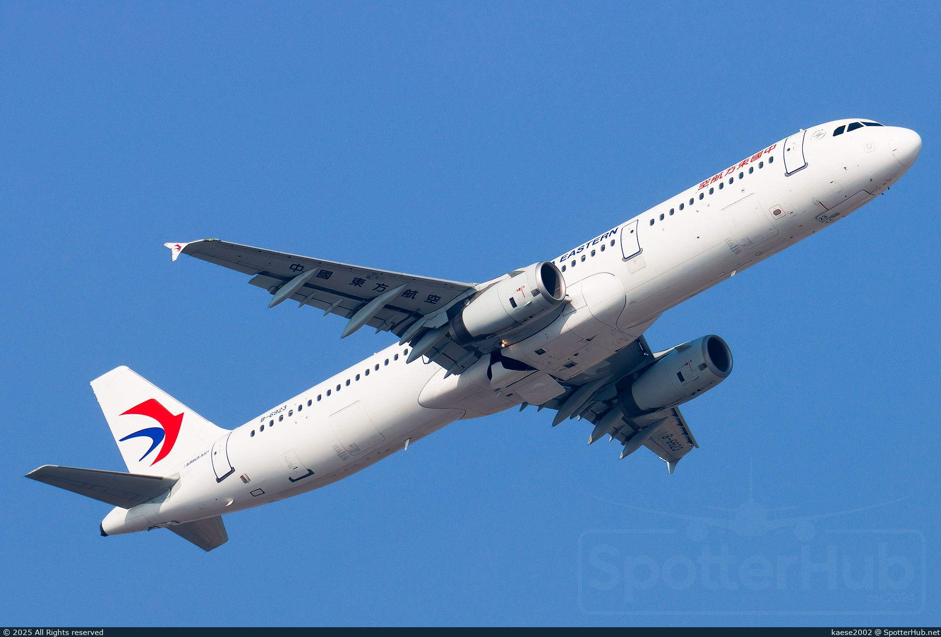 Photo of B-6923 - Airbus A321-231 operated by China Eastern Airlines