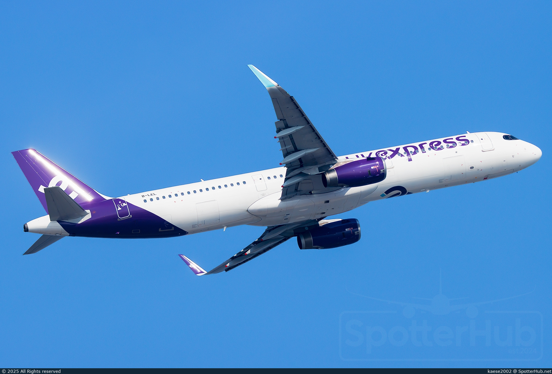 Photo of B-LEL - Airbus A321-231 operated by Hong Kong Express