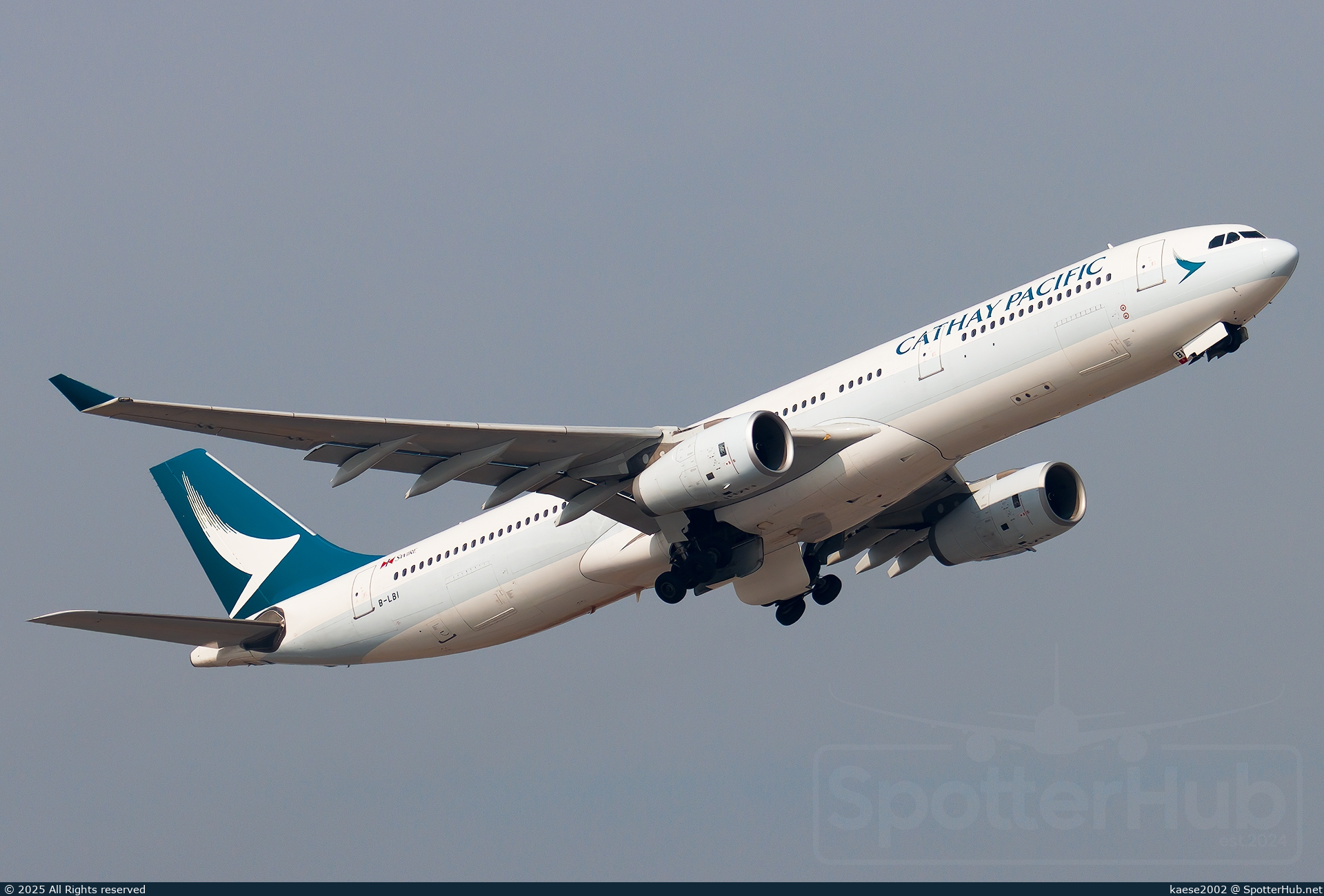Photo of B-LBI - Airbus A330-343 operated by Cathay Pacific Airways