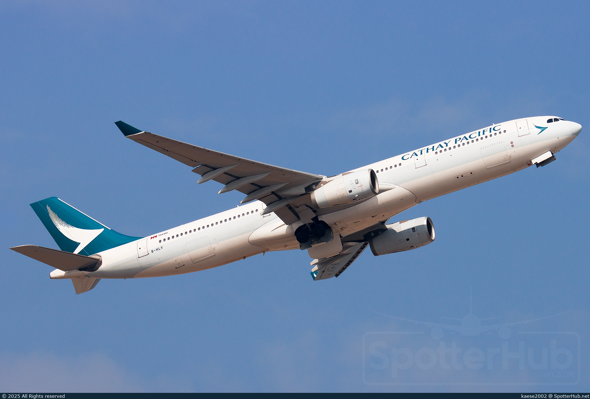 Photo of B-HLV - Airbus A330-343 operated by Cathay Pacific Airways