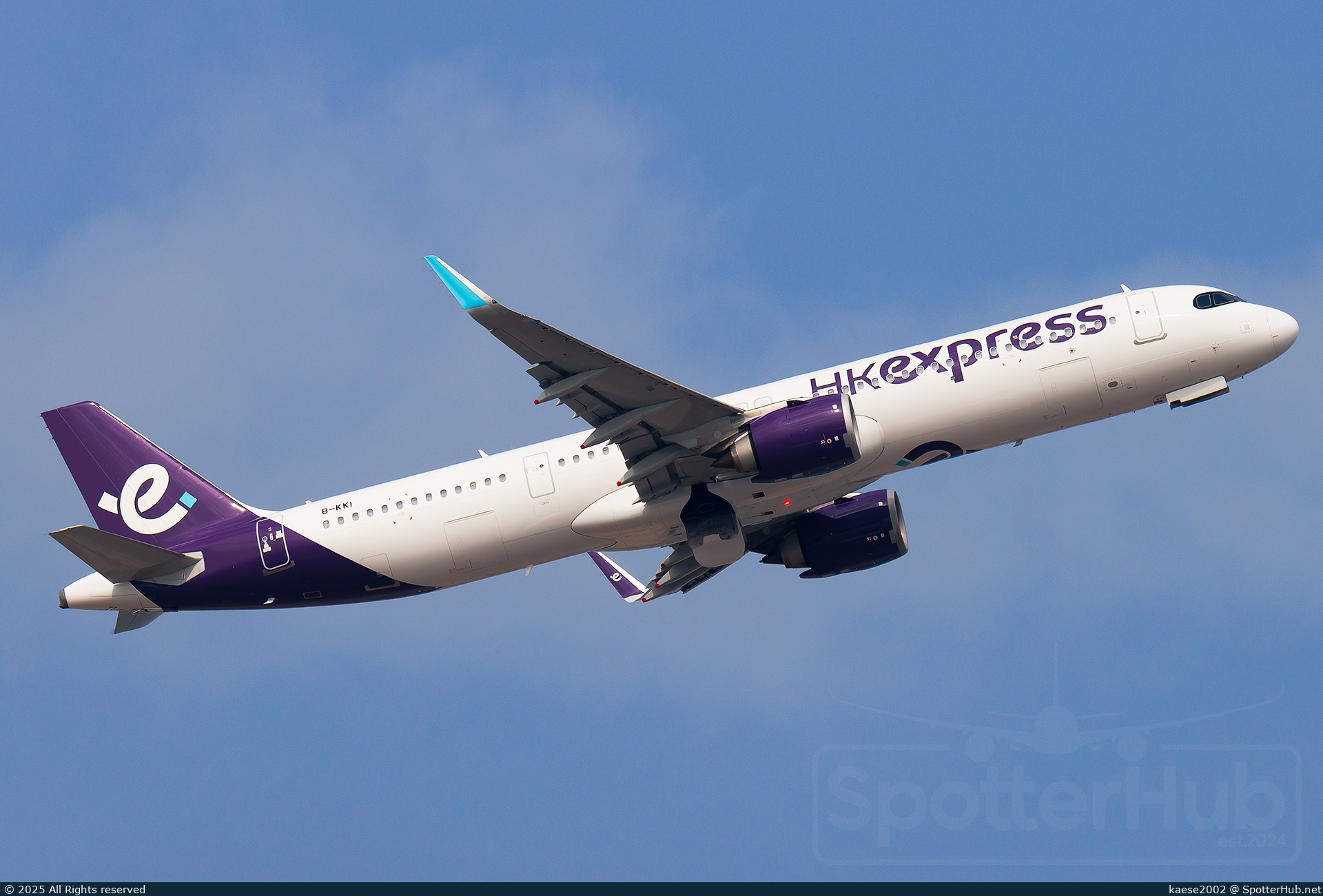 Photo of B-KKI - Airbus A321-251NX operated by Hong Kong Express
