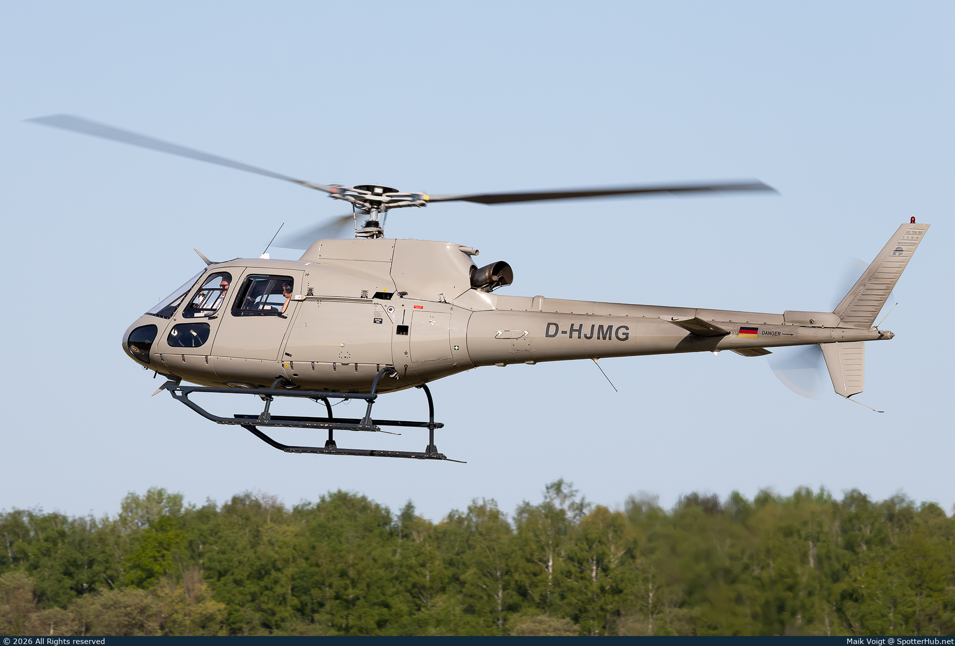 Photo of D-HJMG - Aérospatiale AS350B2 Écureuil operated by Private