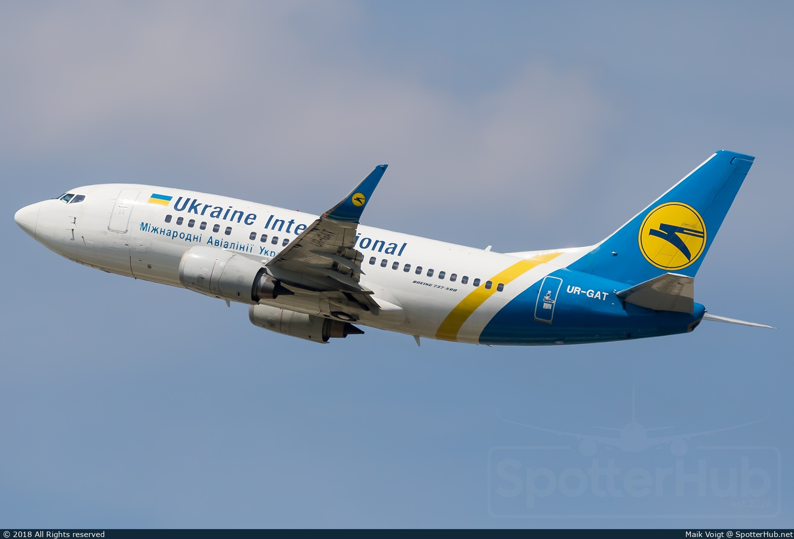 Photo of UR-GAT - Boeing 737-528 operated by Ukraine International Airlines