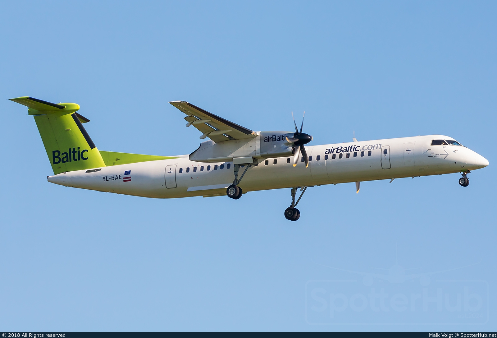 Photo of YL-BAE - Bombardier DHC-8-402 Dash 8 Q400 operated by airBaltic