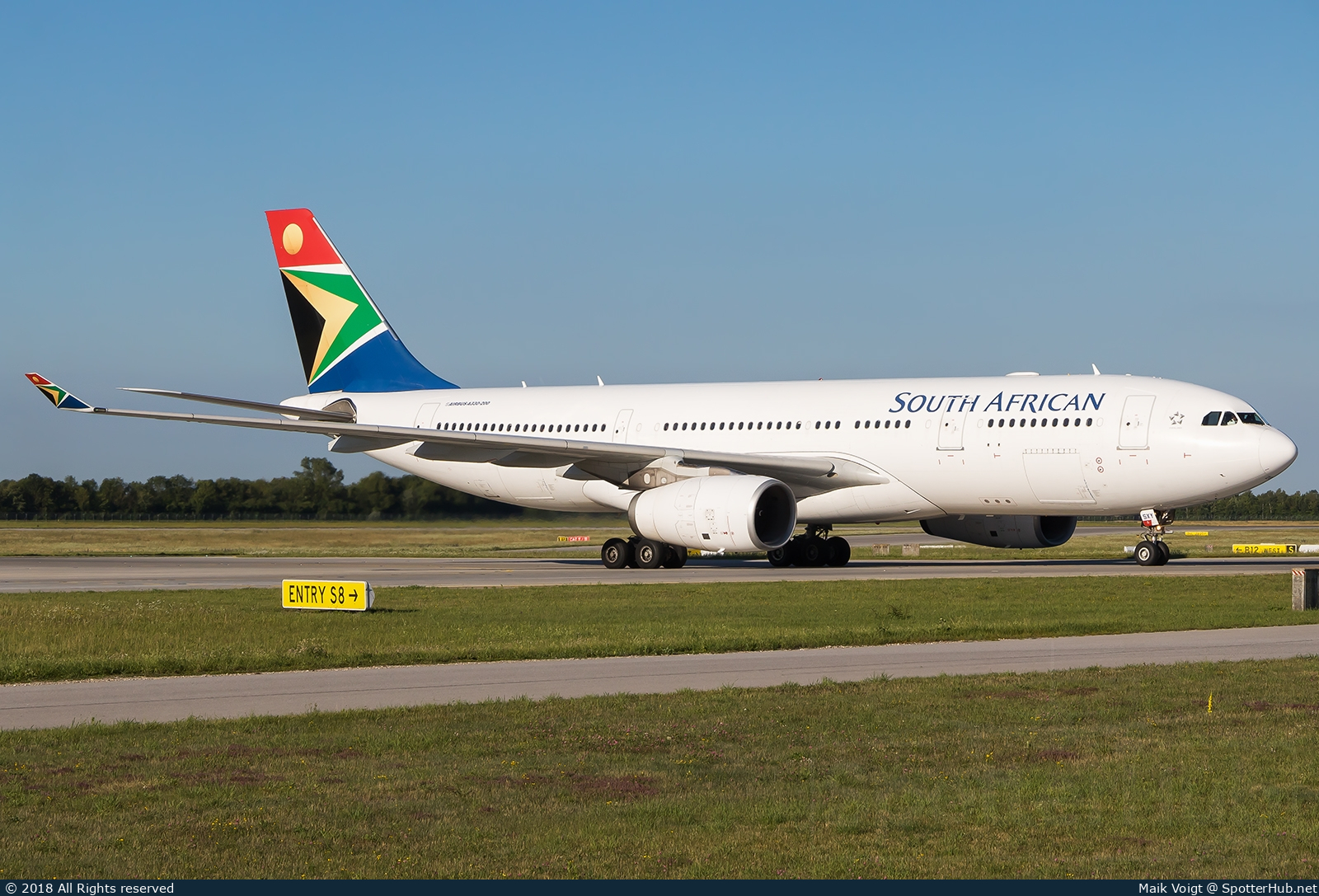Photo of ZS-SXY - Airbus A330-243 operated by South African Airways