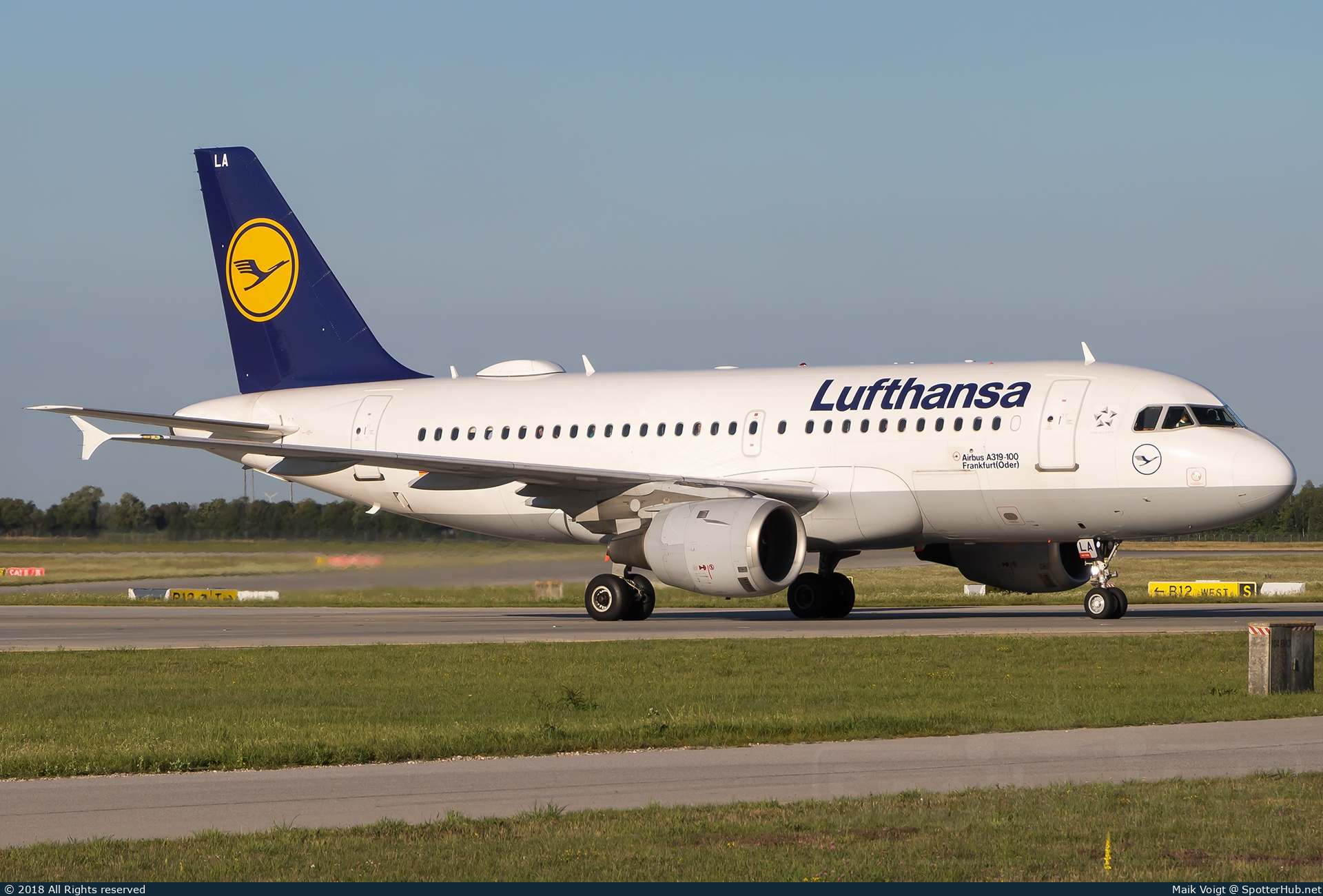 Photo of D-AILA - Airbus A319-114 operated by Lufthansa
