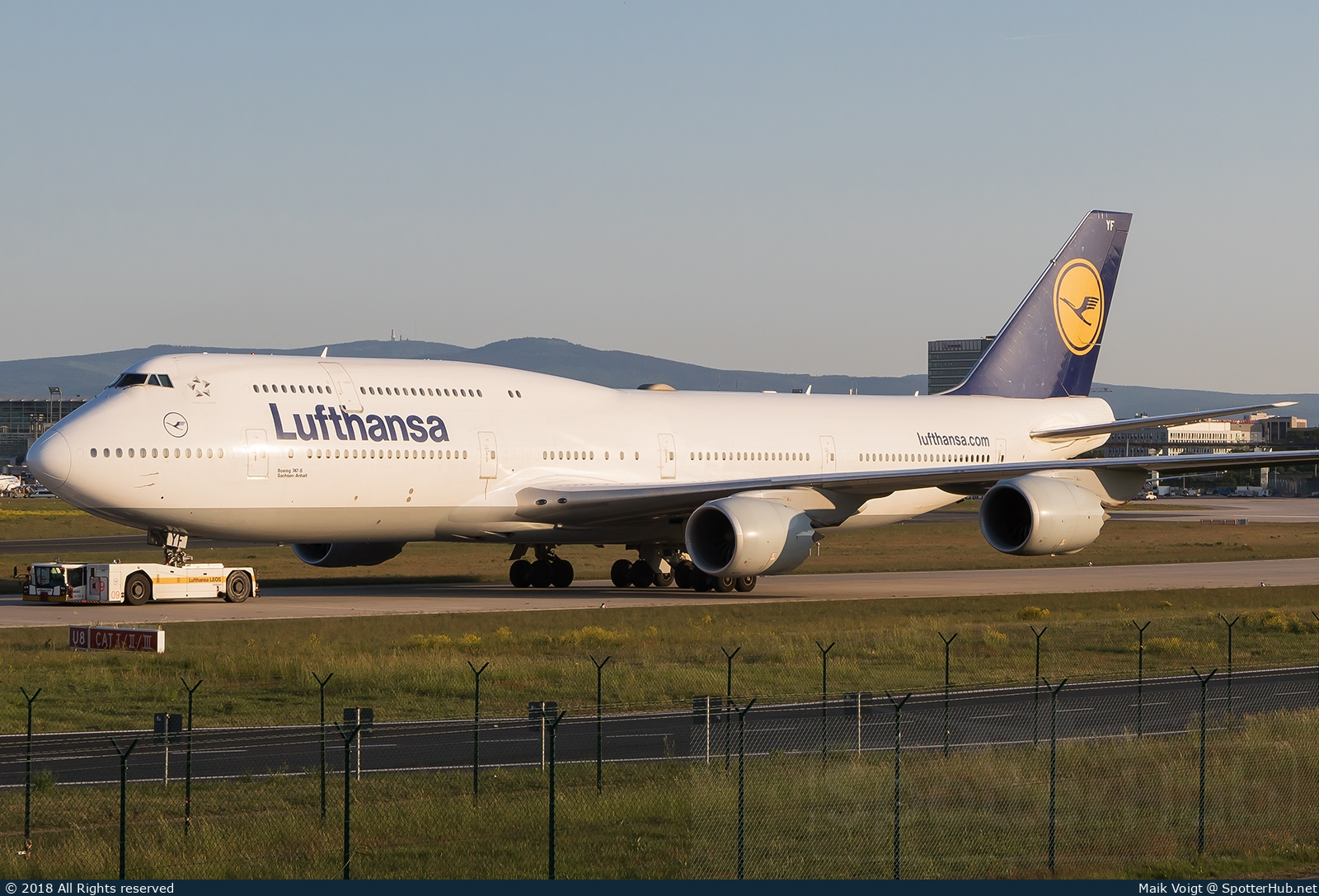 Photo of D-ABYF - Boeing 747-830 operated by Lufthansa