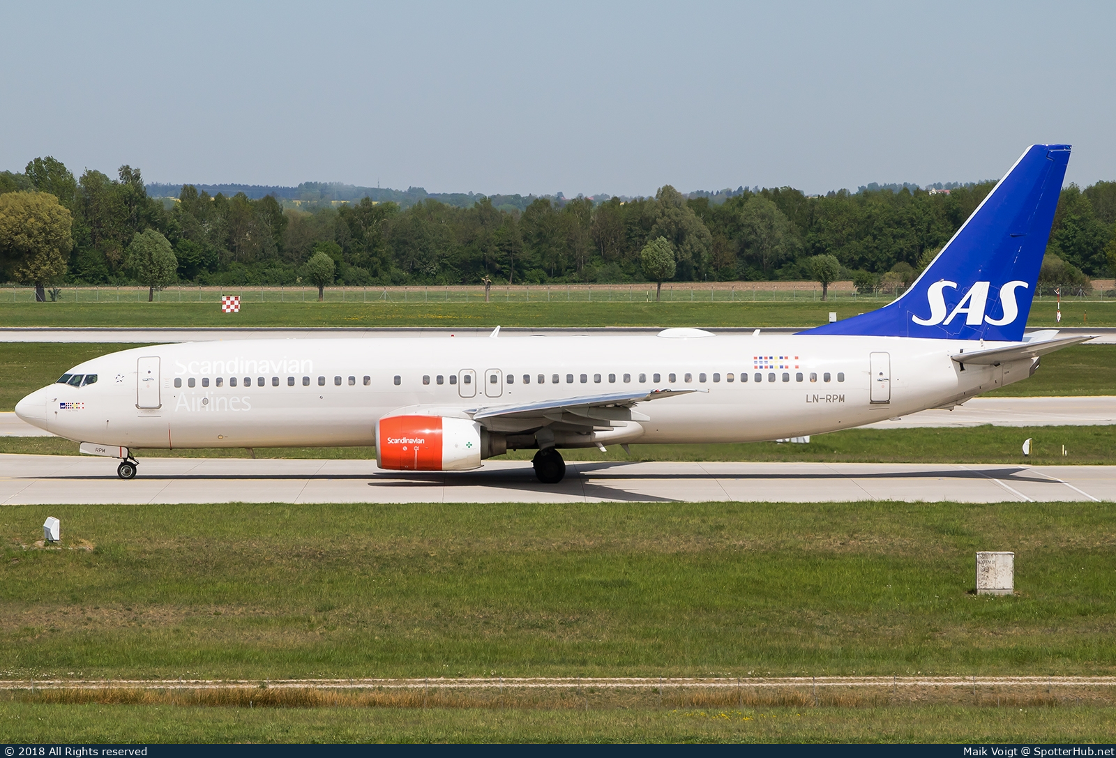 Photo of LN-RPM - Boeing 737-883 operated by SAS Scandinavian Airlines