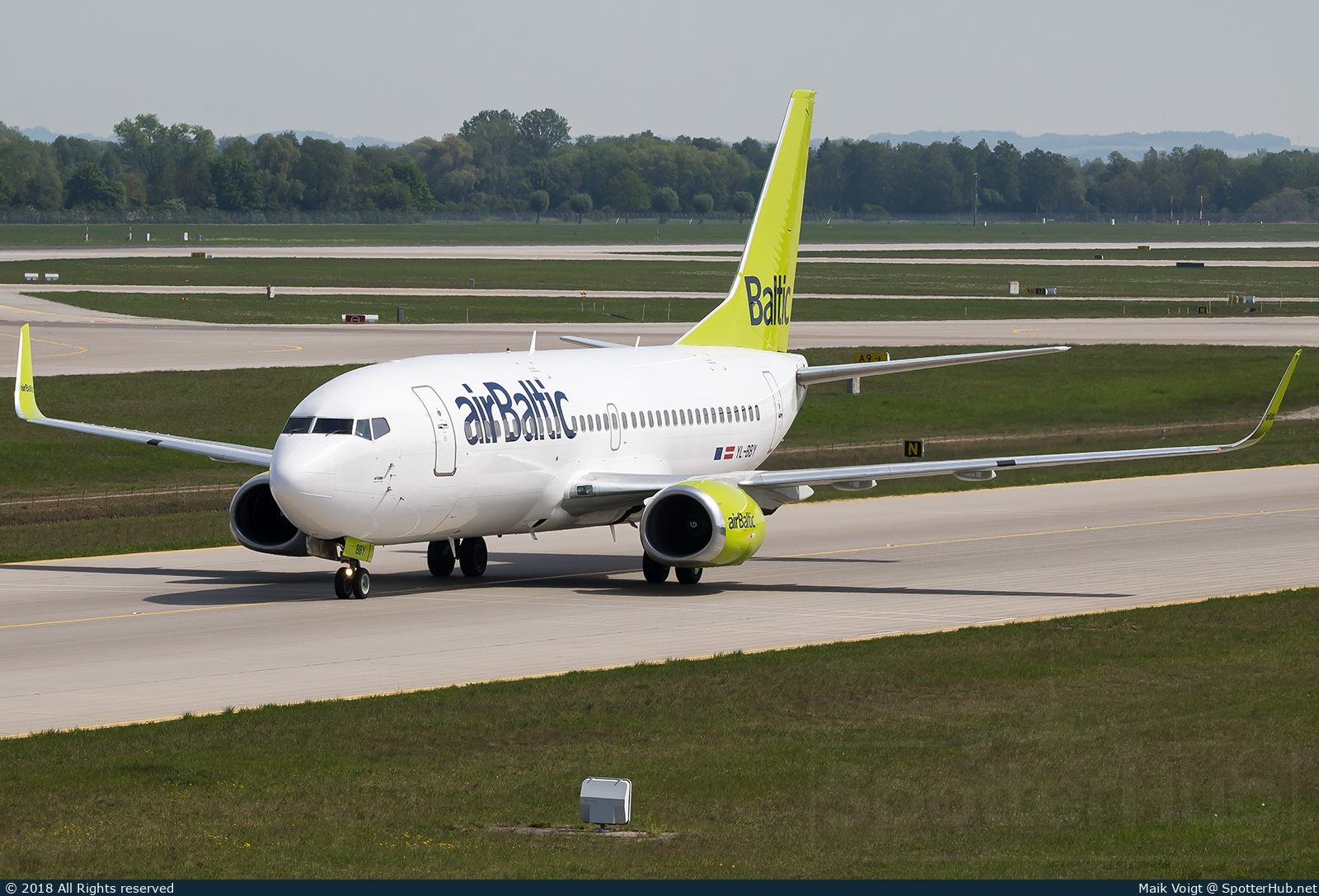 Photo of YL-BBY - Boeing 737-36Q operated by airBaltic