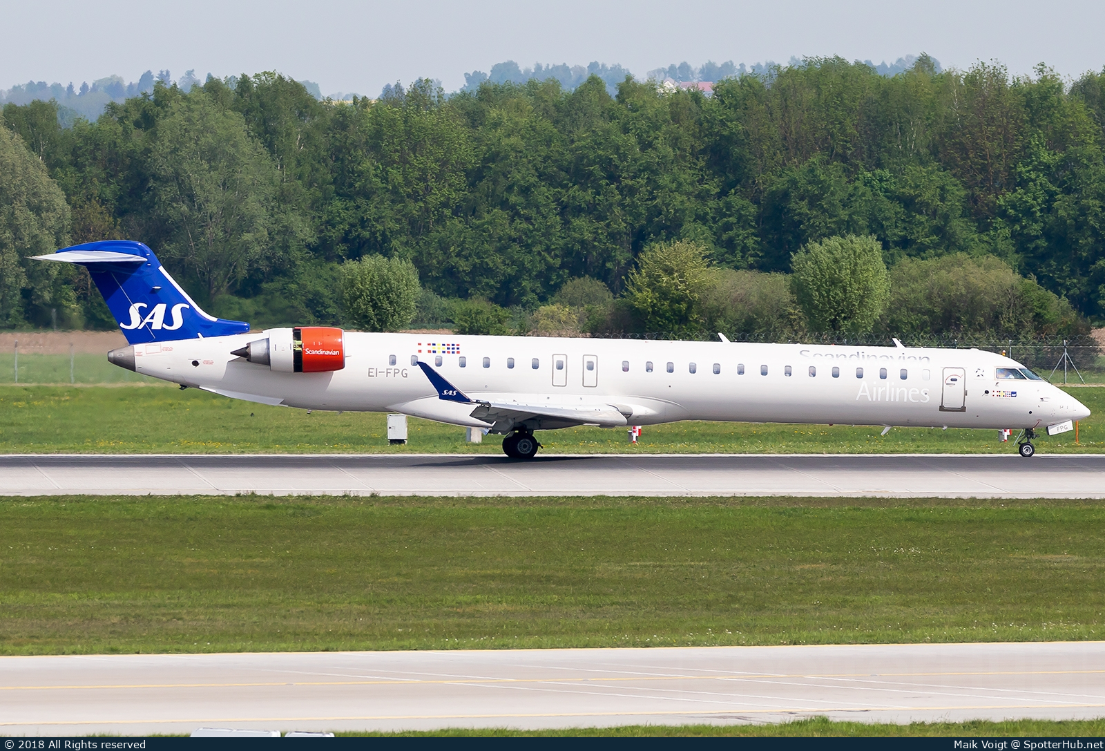 Photo of EI-FPG - Bombardier CRJ-900LR operated by SAS Scandinavian Airlines (opb CityJet)