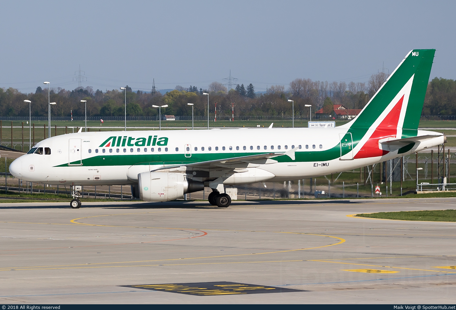 Photo of EI-IMU - Airbus A319-111 operated by Alitalia